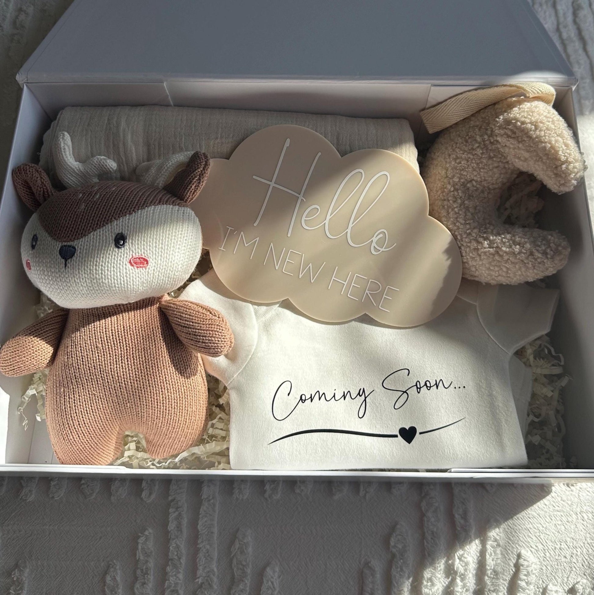 Newborn Baby Gift Box, Baby Hamper, New Baby Unisex Gift Set, Baby Shower Gift Idea, Gender Neutral Welcome Home Box, Baby Boy Baby Girl