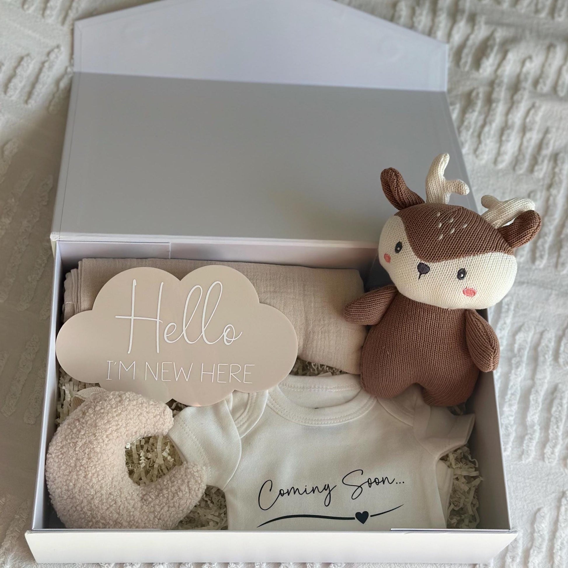 Newborn Baby Gift Box, Baby Hamper, New Baby Unisex Gift Set, Baby Shower Gift Idea, Gender Neutral Welcome Home Box, Baby Boy Baby Girl